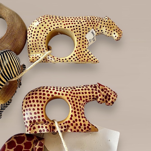 NWT Set of 8 Handmade Safari Animals Napkin Rings Zebra Elephant Giraffe Cheetah - Picture 8 of 13